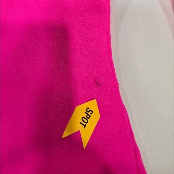 SOLACE London Vivienne Maxi Dress in Hot Pink - Picture 6 of 12